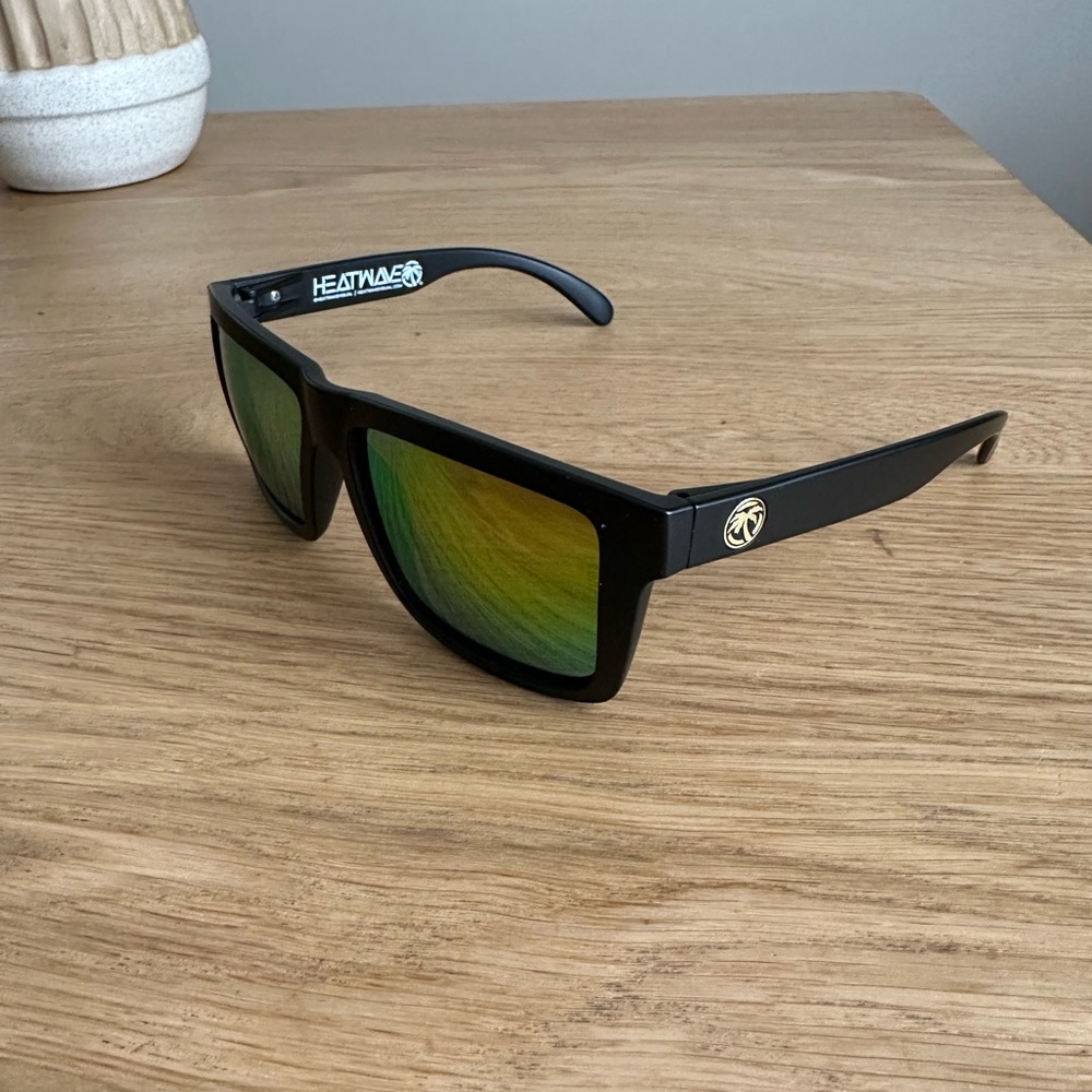 Heatwave Vise sunglasses